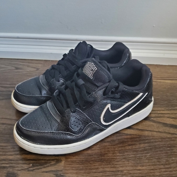 Nike Son of Force Sneakers Size 7
